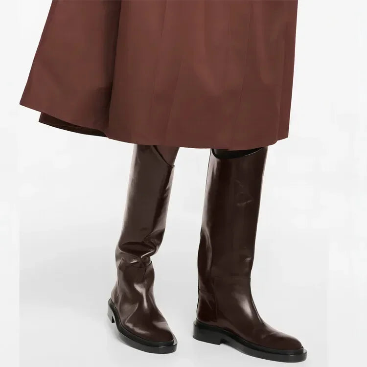 European and American Autumn and Winter Fashionable Round Toe Knee Length Flat Leather Boots, Size 34-46 Women's Knight Boots