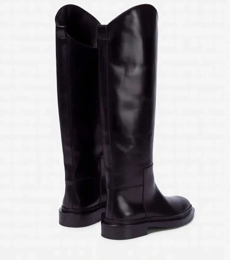 European and American Autumn and Winter Fashionable Round Toe Knee Length Flat Leather Boots, Size 34-46 Women's Knight Boots