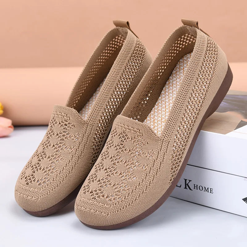 Women's summer new mesh shoes with soft sole and shallow mouth, lazy casual shoes, breathable mesh fabric, mother's shoes