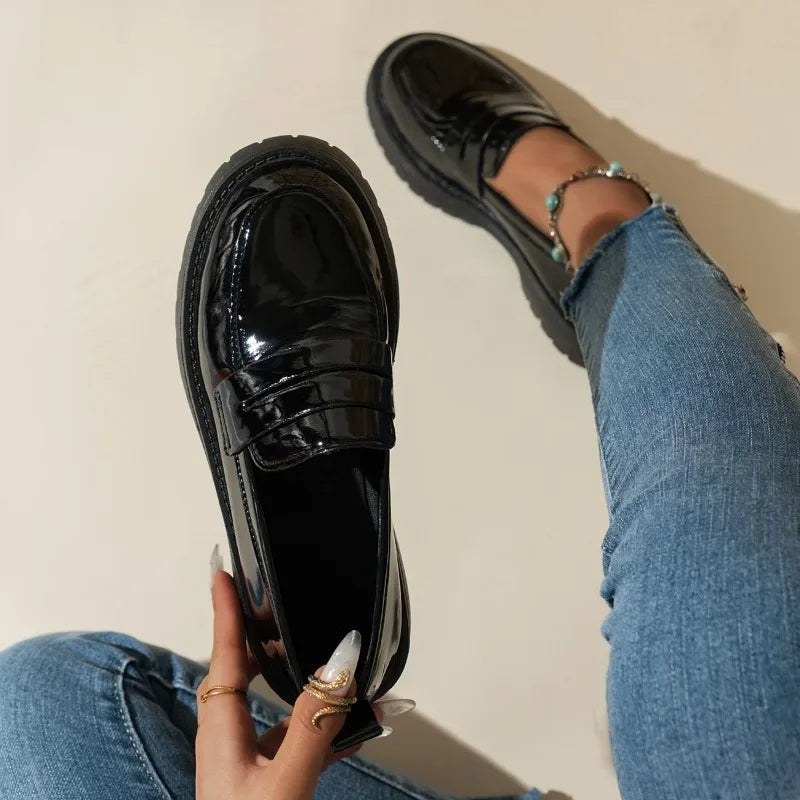 2024 Spring and Autumn Hot Selling Women's Shoes Fashionable Round Toe Solid Color Glossy Slip-on Low Heel Women's Loafers