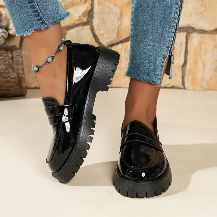 2024 Spring and Autumn Hot Selling Women's Shoes Fashionable Round Toe Solid Color Glossy Slip-on Low Heel Women's Loafers