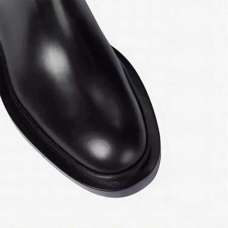 European and American Autumn and Winter Fashionable Round Toe Knee Length Flat Leather Boots, Size 34-46 Women's Knight Boots