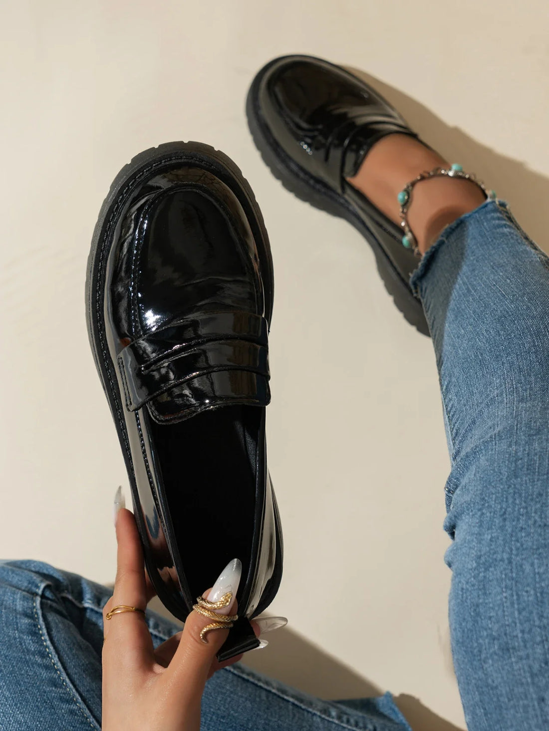 2024 Spring and Autumn Hot Selling Women's Shoes Fashionable Round Toe Solid Color Glossy Slip-on Low Heel Women's Loafers