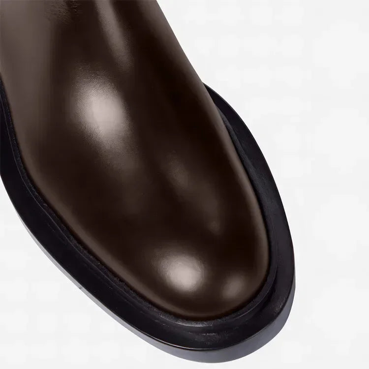 European and American Autumn and Winter Fashionable Round Toe Knee Length Flat Leather Boots, Size 34-46 Women's Knight Boots